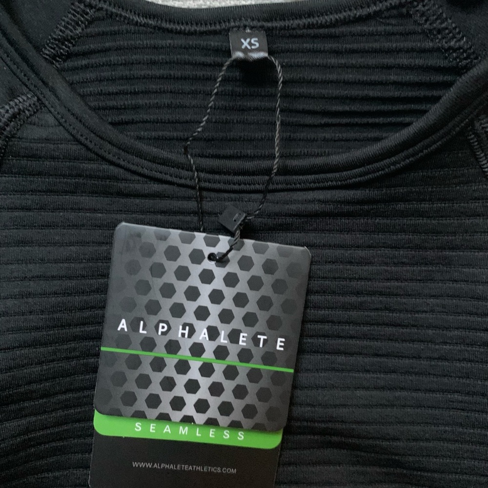 NWT Alphalete long sleeve crop top